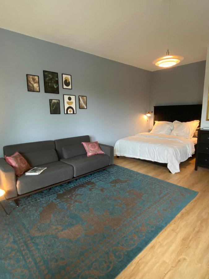 Beautiful Apartment With Balcony Berlin Eksteriør billede